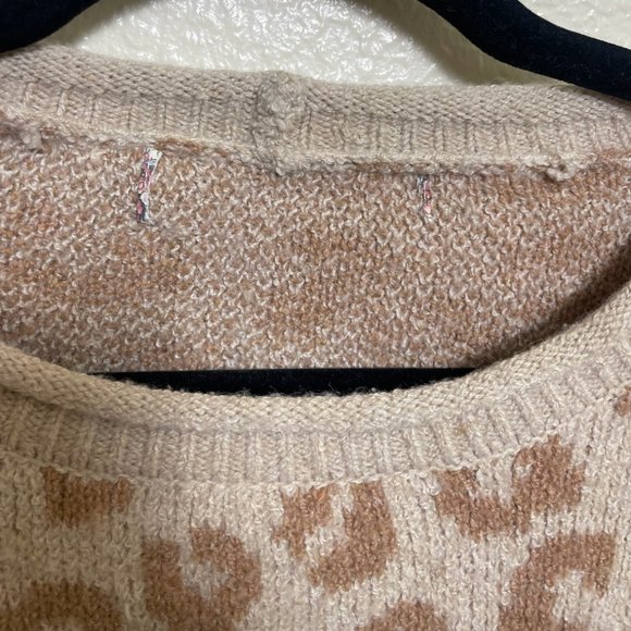 ⭐️ Leopard Fuzzy Comfy Lounge Hipster Hippie Chic Cheetah Cat Sweater Pullover - Picture 3 of 4